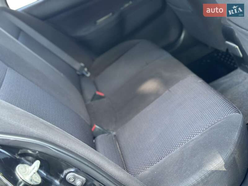 Седан Mitsubishi Lancer 2006 в Ахтырке