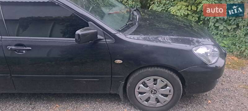 Седан Mitsubishi Lancer 2007 в Киеве