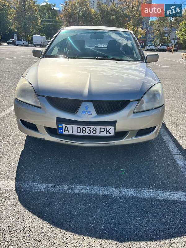 Седан Mitsubishi Lancer 2004 в Броварах