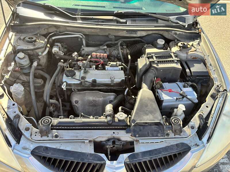 Седан Mitsubishi Lancer 2004 в Броварах