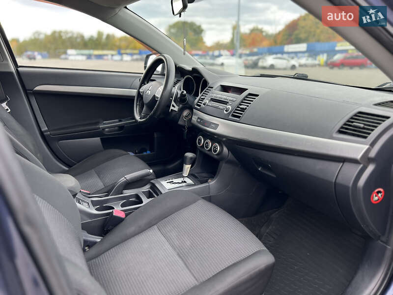 Седан Mitsubishi Lancer 2008 в Киеве