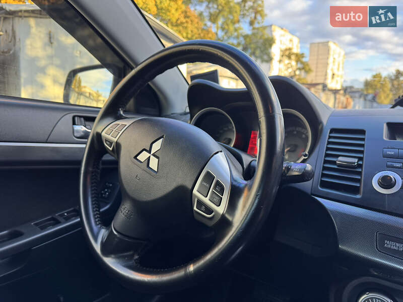 Седан Mitsubishi Lancer 2007 в Киеве