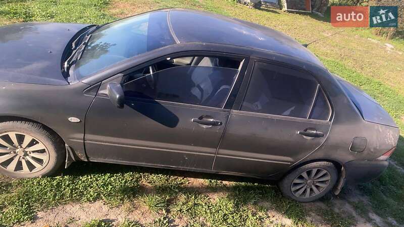 Mitsubishi Lancer 2004