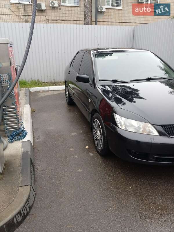 Седан Mitsubishi Lancer 2007 в Киеве