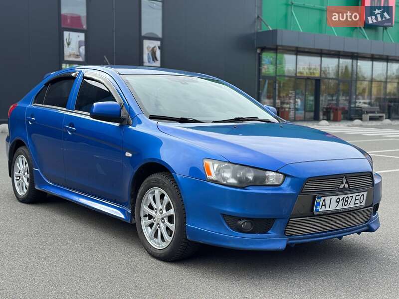 Хэтчбек Mitsubishi Lancer 2010 в Киеве