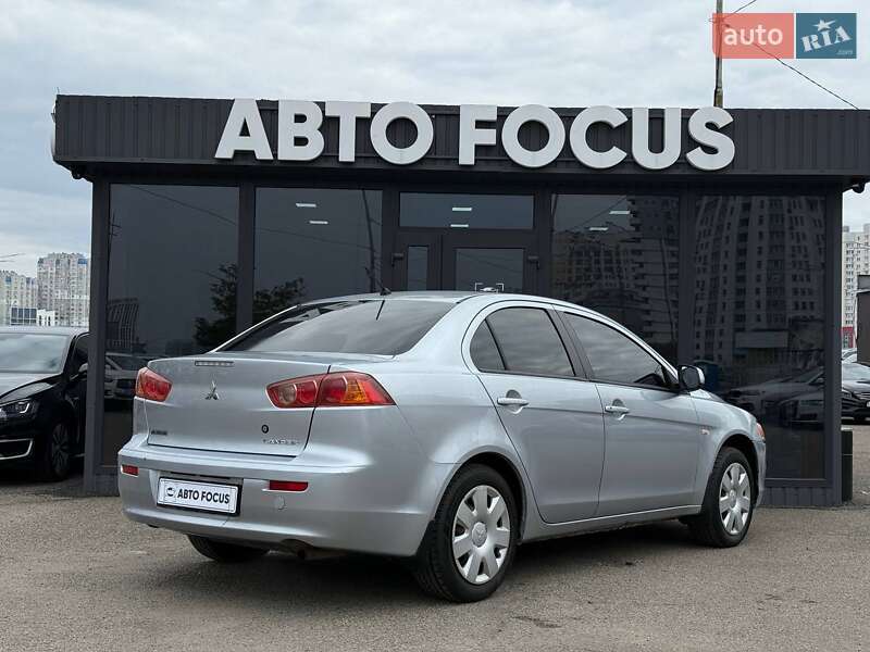 Седан Mitsubishi Lancer 2008 в Киеве