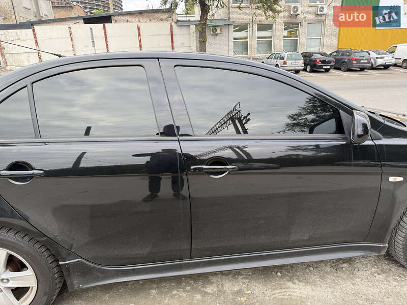 Седан Mitsubishi Lancer 2007 в Киеве