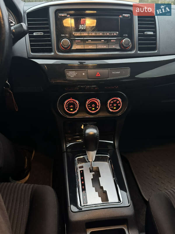 Седан Mitsubishi Lancer 2013 в Кобеляках