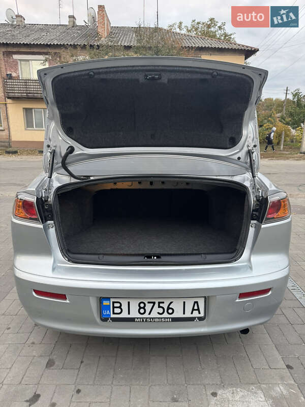 Седан Mitsubishi Lancer 2013 в Кобеляках