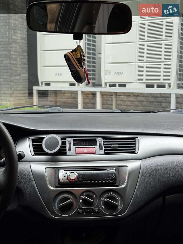 Седан Mitsubishi Lancer 2007 в Киеве фото 31 Седан Mitsubishi Lancer 2007 в Киеве