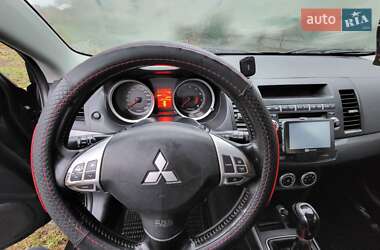 Седан Mitsubishi Lancer 2008 в  фото 10 Седан Mitsubishi Lancer 2008 в