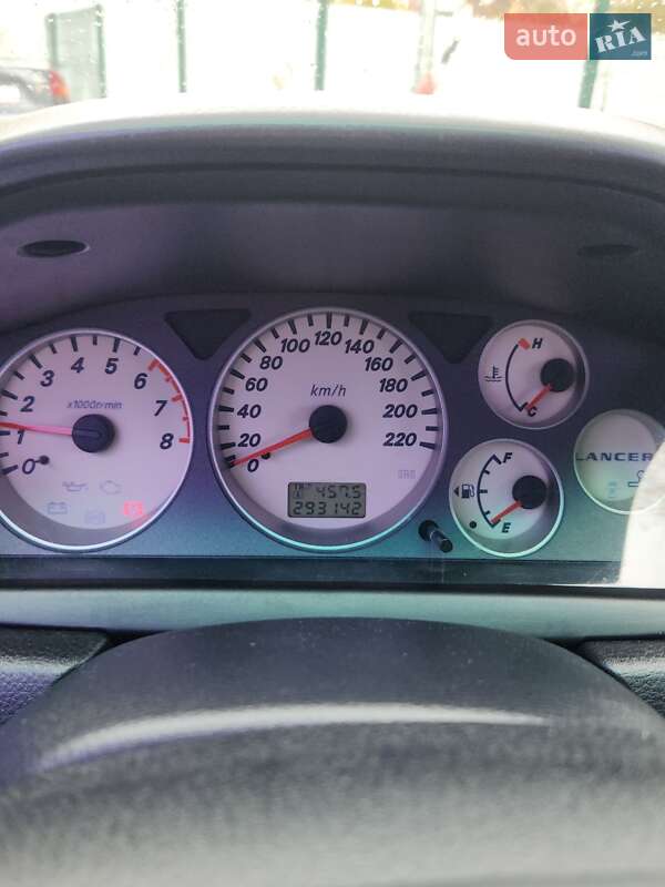 Седан Mitsubishi Lancer 2005 в Києві фото 25 Седан Mitsubishi Lancer 2005 в Києві