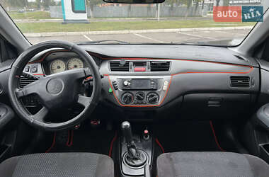 Седан Mitsubishi Lancer 2005 в  фото 13 Седан Mitsubishi Lancer 2005 в