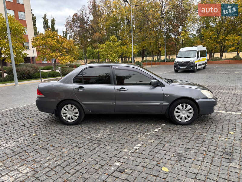 Седан Mitsubishi Lancer 2009 в Одессе