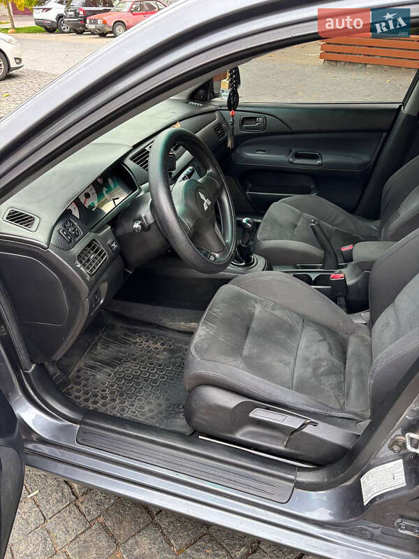Седан Mitsubishi Lancer 2009 в Одессе