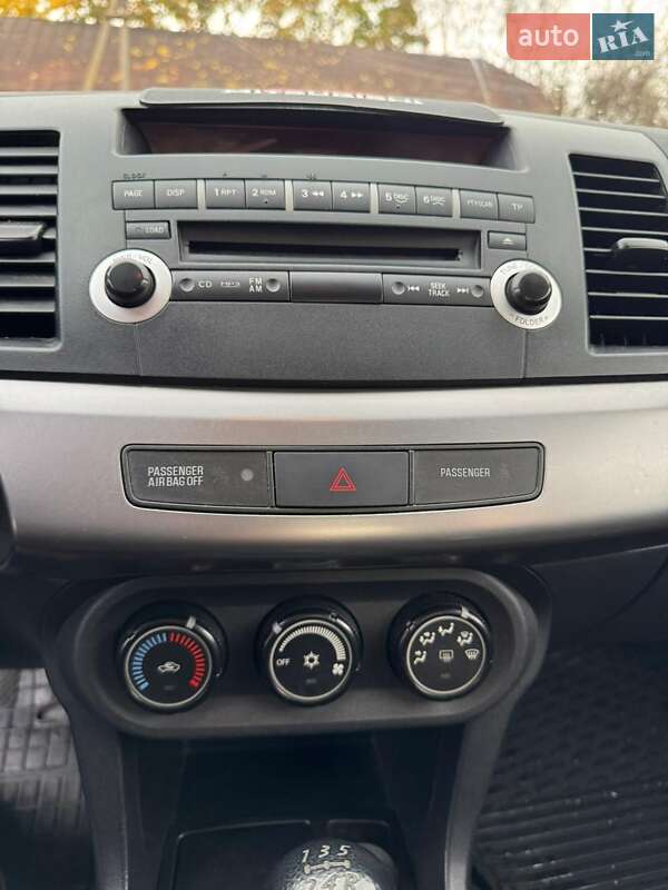 Седан Mitsubishi Lancer 2008 в Києві фото 16 Седан Mitsubishi Lancer 2008 в Києві