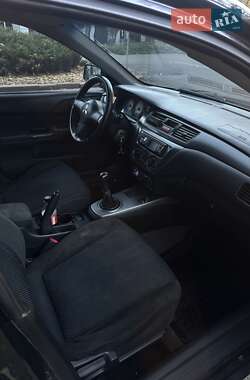 Седан Mitsubishi Lancer 2006 в  фото 21 Седан Mitsubishi Lancer 2006 в