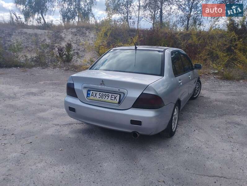 Седан Mitsubishi Lancer 2005 в Изюме фото 4 Седан Mitsubishi Lancer 2005 в Изюме