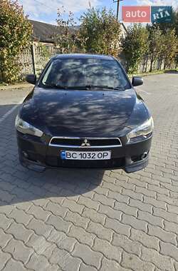 Седан Mitsubishi Lancer 2011 в  фото 6 Седан Mitsubishi Lancer 2011 в