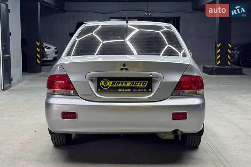 Седан Mitsubishi Lancer 2008 в Чернівцях