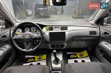 Седан Mitsubishi Lancer 2008 в Черновцах