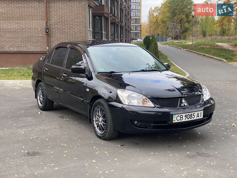 Седан Mitsubishi Lancer 2008 в  фото Седан Mitsubishi Lancer 2008 в