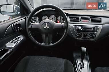Седан Mitsubishi Lancer 2008 в  фото 47 Седан Mitsubishi Lancer 2008 в