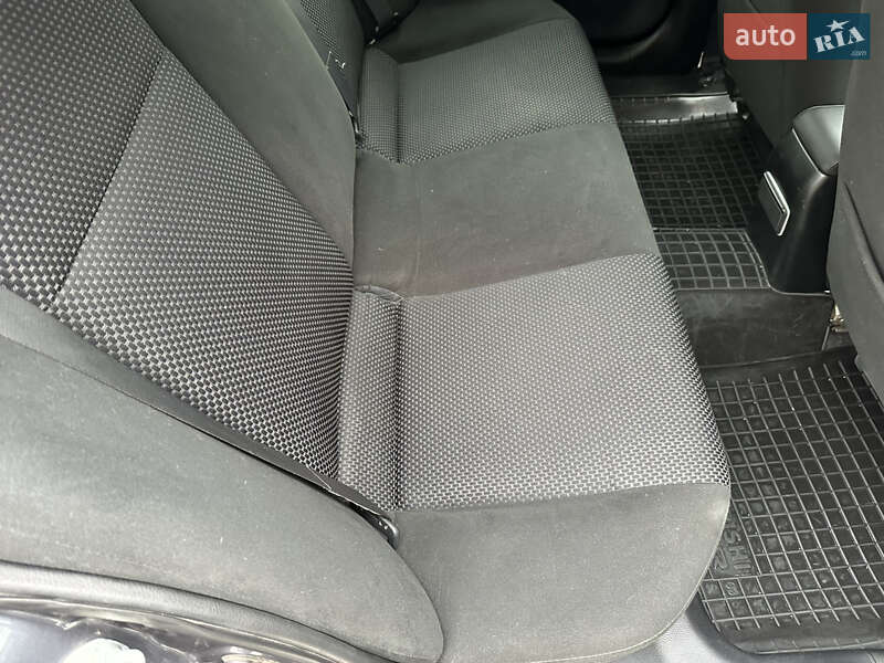 Седан Mitsubishi Lancer 2009 в Киеве