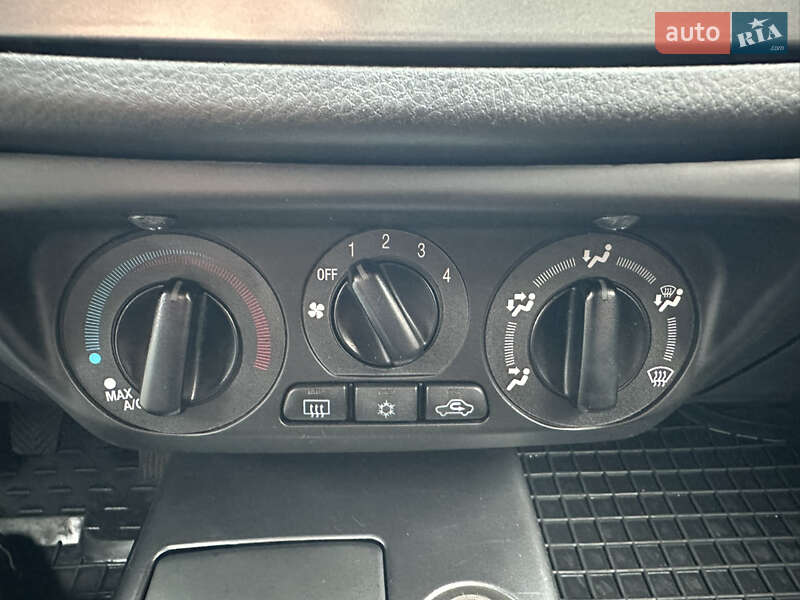 Седан Mitsubishi Lancer 2009 в Киеве