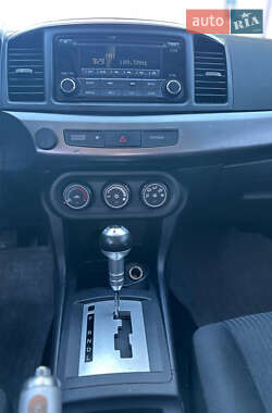 Седан Mitsubishi Lancer 2015 в 