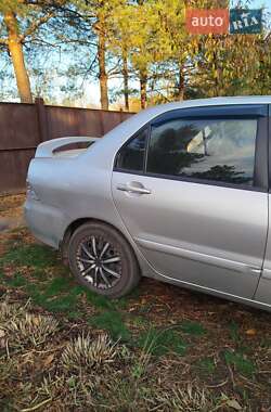 Седан Mitsubishi Lancer 2008 в  фото 3 Седан Mitsubishi Lancer 2008 в