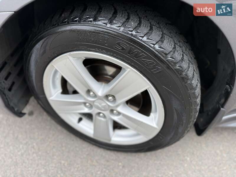Седан Mitsubishi Lancer 2008 в Днепре