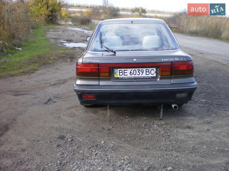 Лифтбек Mitsubishi Lancer 1991 в Южноукраинске фото 3 Лифтбек Mitsubishi Lancer 1991 в Южноукраинске