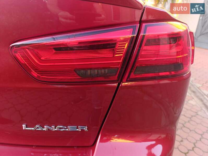 Седан Mitsubishi Lancer 2016 в Одессе