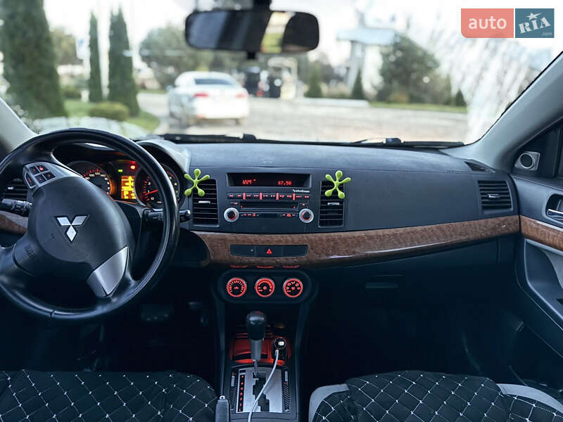 Седан Mitsubishi Lancer 2007 в Самборе