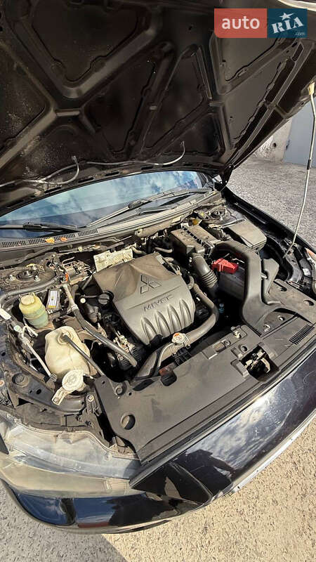Седан Mitsubishi Lancer 2013 в Днепре