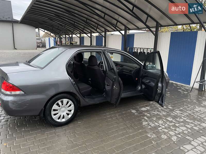 Седан Mitsubishi Lancer 2007 в Чемерівцях
