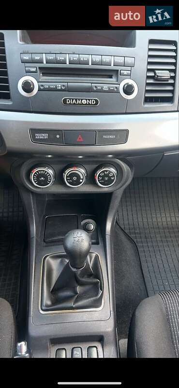 Хэтчбек Mitsubishi Lancer 2011 в Николаеве фото 8 Хэтчбек Mitsubishi Lancer 2011 в Николаеве