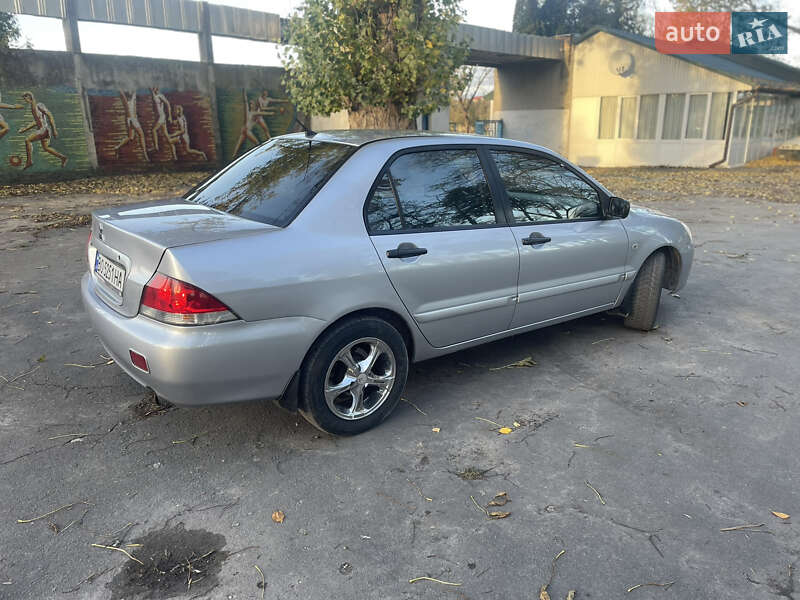 Седан Mitsubishi Lancer 2004 в Теофиполе фото 5 Седан Mitsubishi Lancer 2004 в Теофиполе