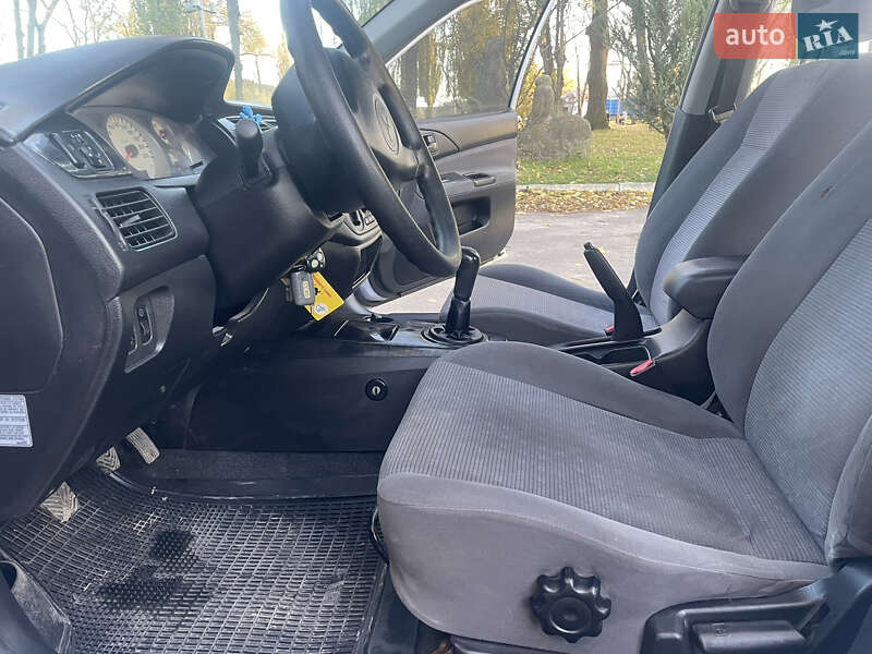 Седан Mitsubishi Lancer 2004 в Теофиполе фото 21 Седан Mitsubishi Lancer 2004 в Теофиполе