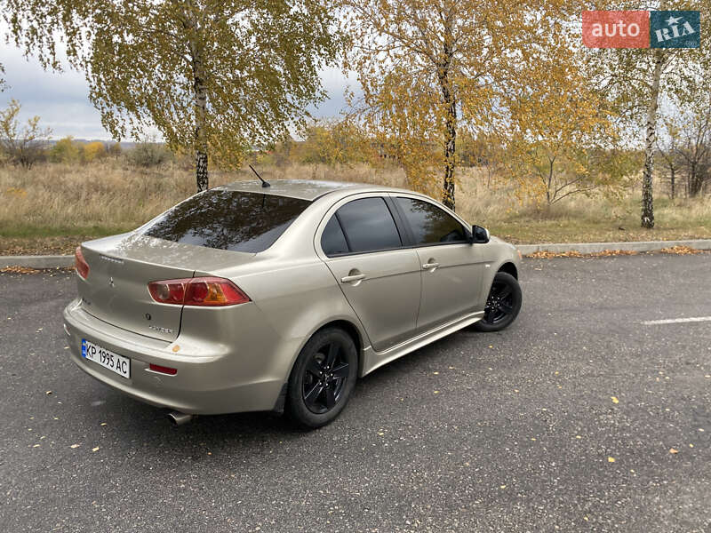 Седан Mitsubishi Lancer 2008 в Запорожье