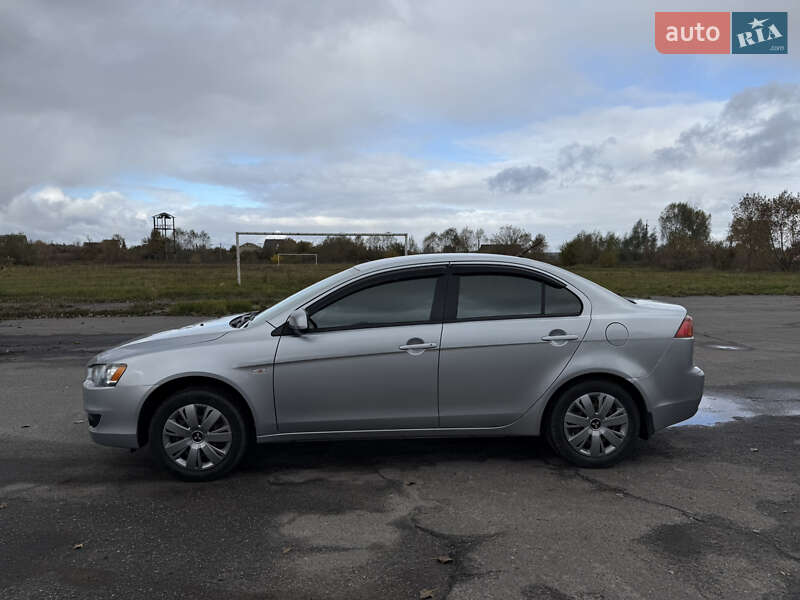 Седан Mitsubishi Lancer 2007 в Дымере