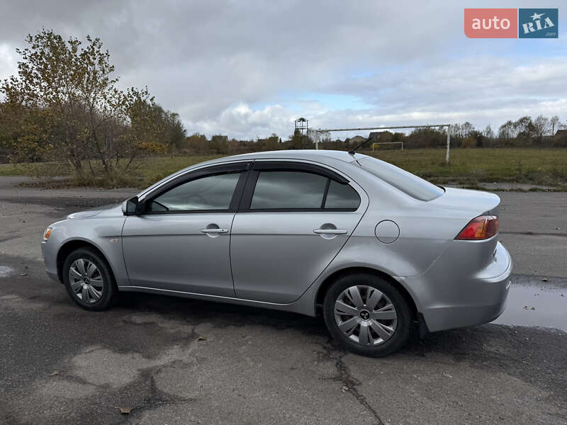 Седан Mitsubishi Lancer 2007 в Дымере