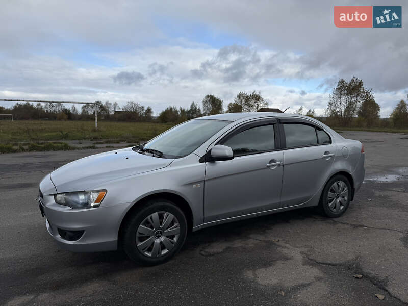 Седан Mitsubishi Lancer 2007 в Дымере