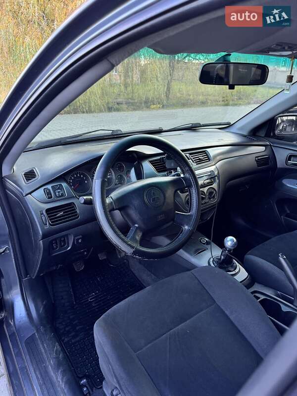 Седан Mitsubishi Lancer 2006 в Черновцах фото 8 Седан Mitsubishi Lancer 2006 в Черновцах