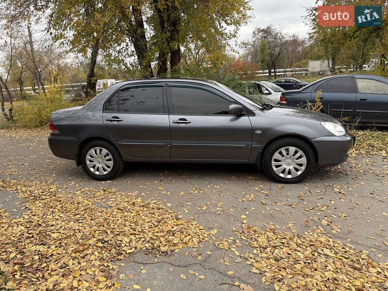Седан Mitsubishi Lancer 2007 в Днепре