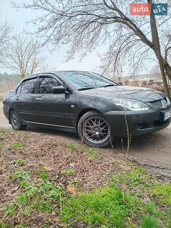 Седан Mitsubishi Lancer 2004 в Білогородці фото 4 Седан Mitsubishi Lancer 2004 в Білогородці