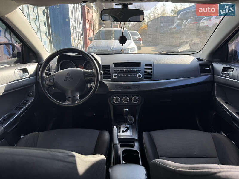 Седан Mitsubishi Lancer 2007 в Киеве