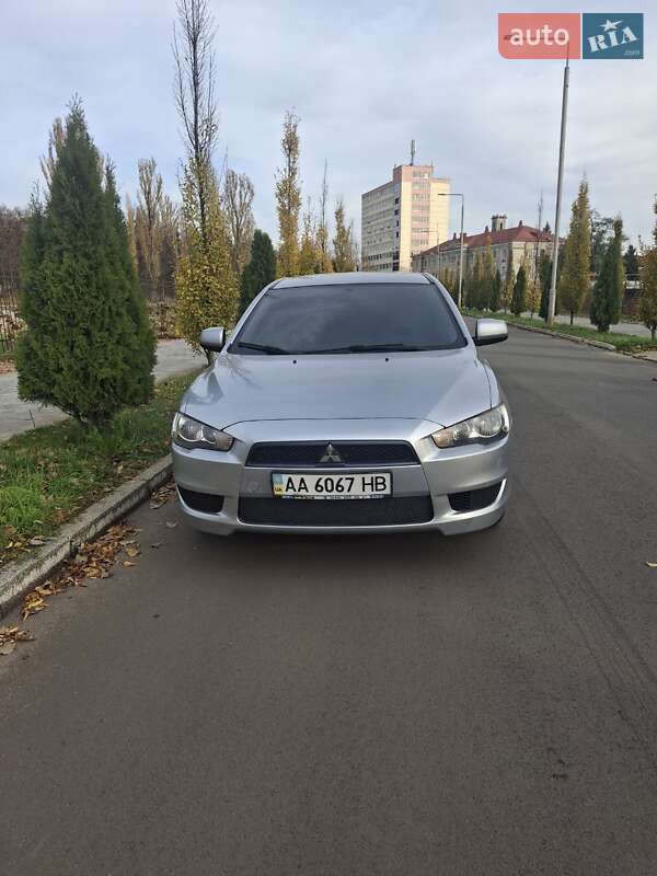 Седан Mitsubishi Lancer 2008 в Києві