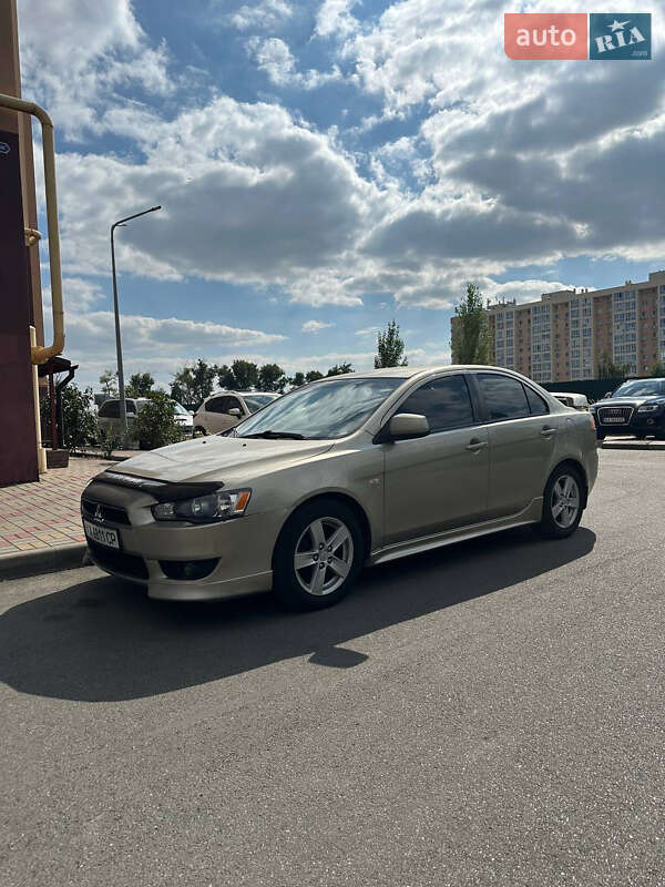 Седан Mitsubishi Lancer 2007 в Киеве